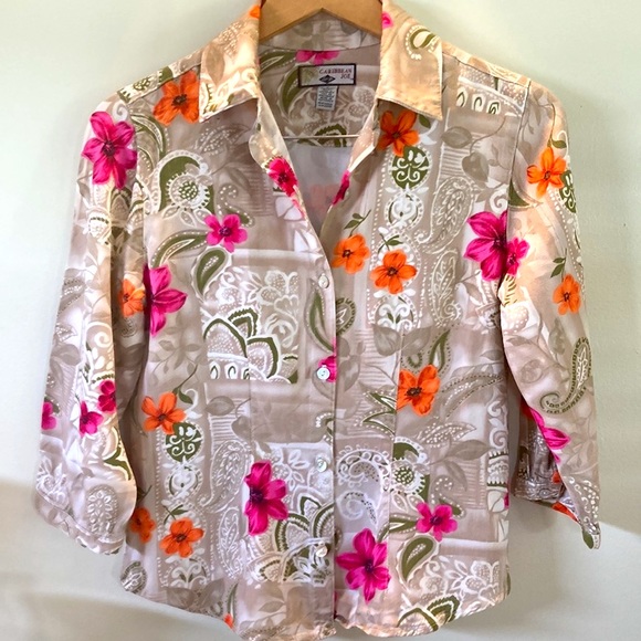 Caribbean Joe Tops - EUC Ladies Caribbean Joe tropical shirt 3/4 sleeves SMALL